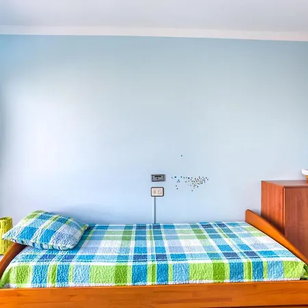 Cheerful Holiday In Santa Cruz Near Seabeach * Oleiros