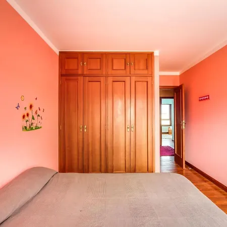 Apartamento Cheerful Holiday In Santa Cruz Near Seabeach Oleiros