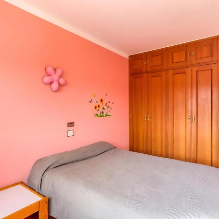 Cheerful Holiday In Santa Cruz Near Seabeach